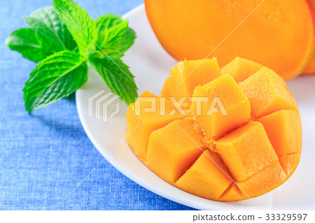 Rough mango 33329597