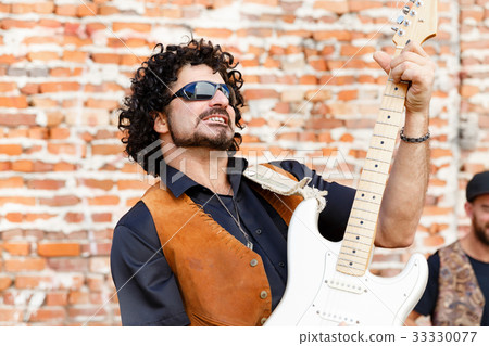 Love my music 33330077