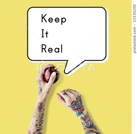 鏡文字の筆記体「Keep It Real」のタトゥー画像 | 大阪 LUCKY ROUND TATTOO 刺青