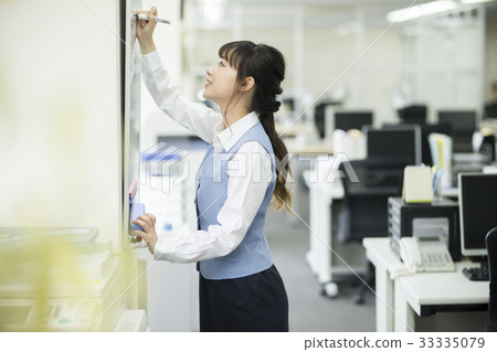 辦公室工作 33335079