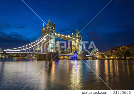 Tower Bridge in the evening, London, England Tower Bridge in the evening, London, England 33335666