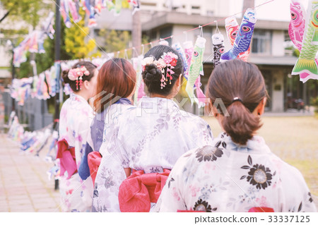 Summer festivals and friendship 33337125