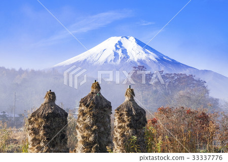 Mt. Fuji and Asagiri, at Oshinomura, Yamanashi Prefecture Mt. Fuji and Asagiri, at Oshinomura, Yamanashi Prefecture 33337776