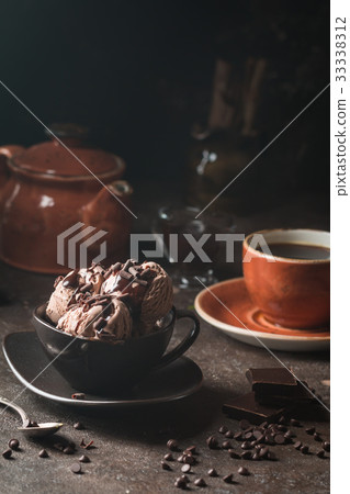 Chocolate coffee ice cream Chocolate coffee ice cream 33338312
