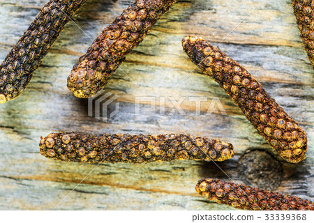 Long pepper, spice and Indian medicine 33339368