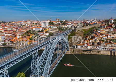 Porto old town - Portugal 33340971