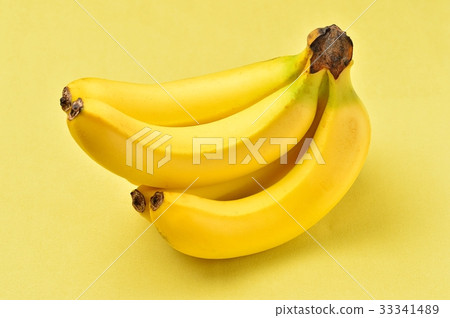 Caution) Black spots and scratches on the banana surface have been erased. Retouch marks will remain. Fruit banana. 33341489