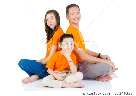 asian family 33346335