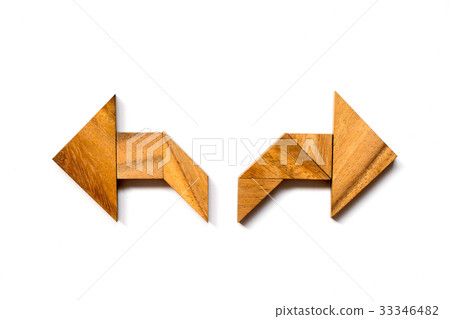 Wooden tangram puzzle in directional arrow shape Wooden tangram puzzle in directional arrow shape 33346482
