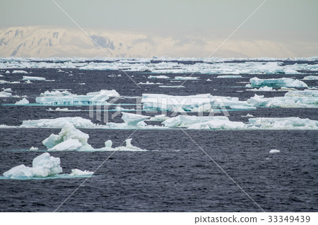 Antarctica - Floating Ice - Global Warming Antarctica - Floating Ice - Global Warming 33349439