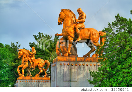 The Arts of War Statues at the Arlington Memorial 33350941