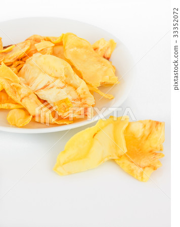 Durian chips on white background 33352072