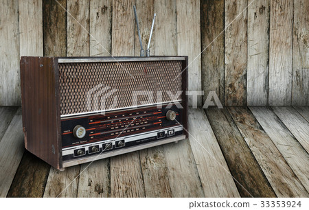 old radio 33353924
