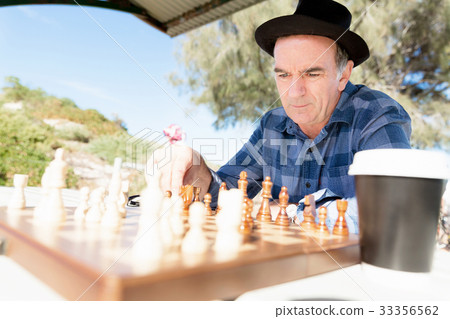 Thinking chess strategy 33356562