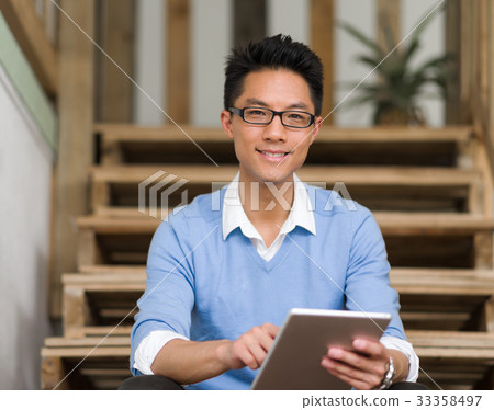 Portrait of young businessman in casual Portrait of young businessman in casual 33358497