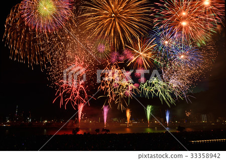 Adachi-ku fireworks display Adachi-ku fireworks display 33358942