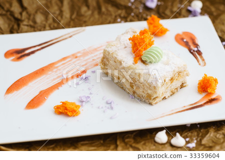 napoleon cake 33359604