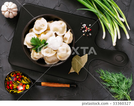 Russian pelmeni, ravioli, dumplings with meat 33360327