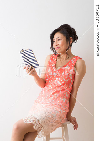 女人的肖像 女人的肖像 33360711