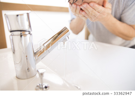 洗臉 33362947