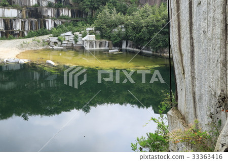 Shigiri Mountains in the distance Shigiri Mountains in the distance 33363416