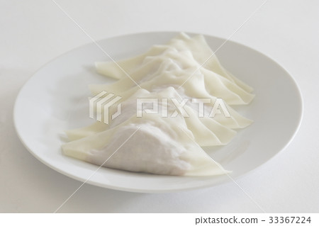 Hand made wonton 33367224