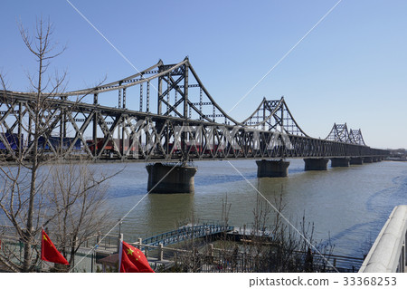 China-North Korea border (Dandong) China-North Korea border (Dandong) 33368253