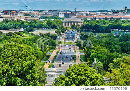 View from Arlington Cemetery towards the Lincoln 33370596