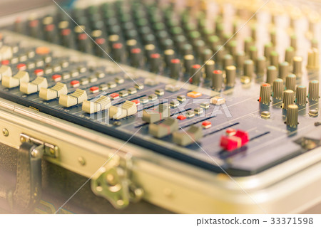 Sound equipments 33371598