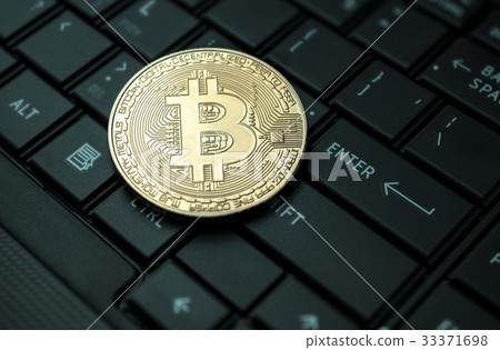 close up golden bitcoin coin crypto Currency   33371698