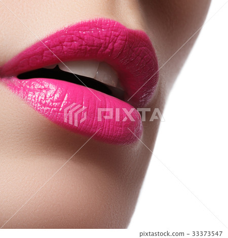 Portrait of young woman.Beauty fashion model. Portrait of young woman.Beauty fashion model. 33373547