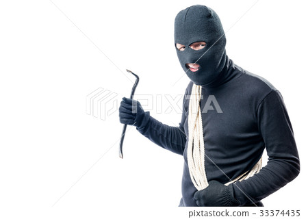 the robber with a rope and a crowbar went to rob 33374435