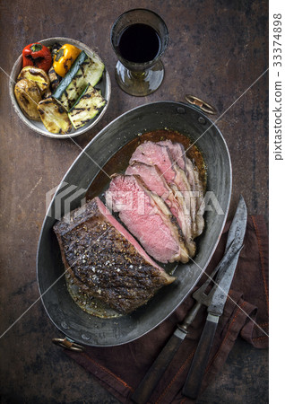 Roast Beef in Copper Pod 33374898