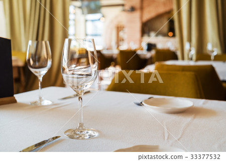table set for meal table set for meal 33377532