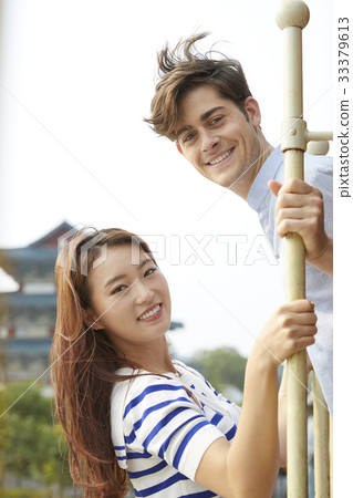 Couple, Street of Memories, Gyeongbokgung Palace (Historic Site No. 117), Jongno-gu, Seoul 33379613