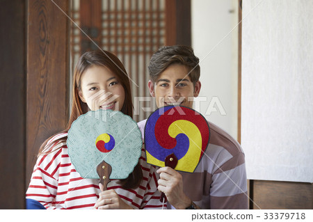 Couple, Bukchon Hanok Village, Jongno-gu, Seoul Couple, Bukchon Hanok Village, Jongno-gu, Seoul 33379718