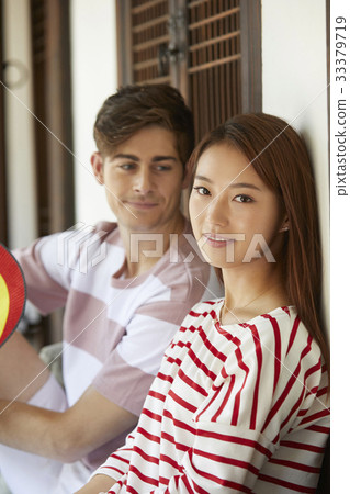 Couple, Bukchon Hanok Village, Jongno-gu, Seoul Couple, Bukchon Hanok Village, Jongno-gu, Seoul 33379719