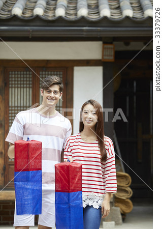 Couple, Bukchon Hanok Village, Jongno-gu, Seoul 33379726