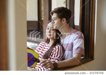 Couple, Bukchon Hanok Village, Jongno-gu, Seoul 33379749