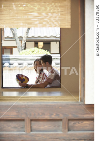 Couple, Bukchon Hanok Village, Jongno-gu, Seoul 33379860