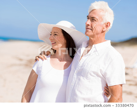 Just us and the ocean Just us and the ocean 33380470