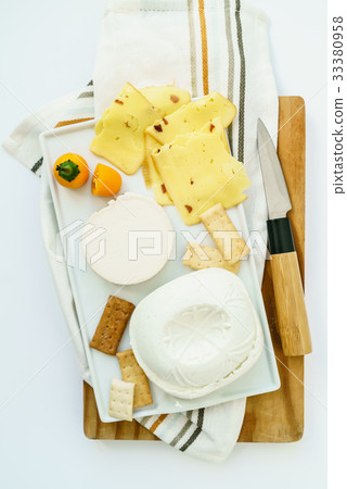 spain sheep cheese 33380958