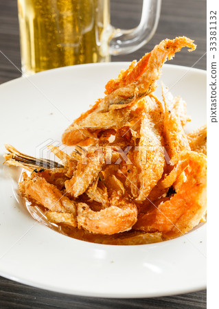 fried shrimps 33381132