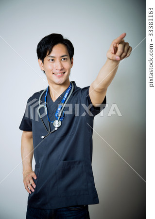 health care worker  33381163