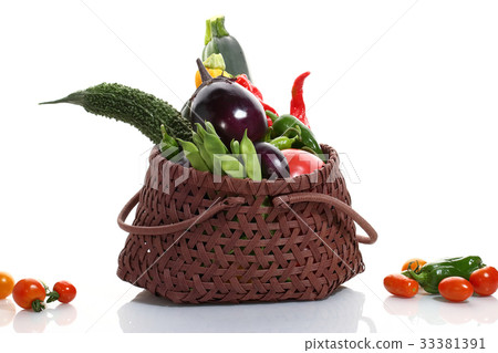 Fresh vegetables 33381391