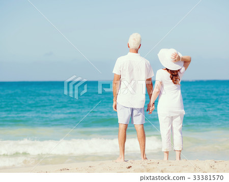 Just us and the ocean Just us and the ocean 33381570