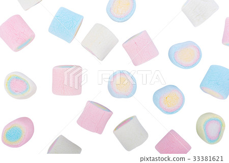 marshmallows on white background 33381621