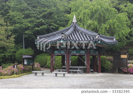 At Seitenin Shorakuji Temple At Seitenin Shorakuji Temple 33382395