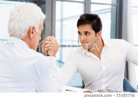 Who is the leader 33385756