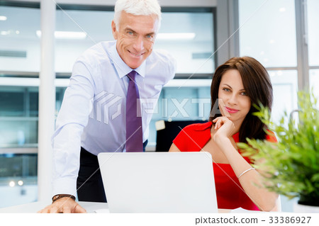 happy to assist with your task happy to assist with your task 33386927